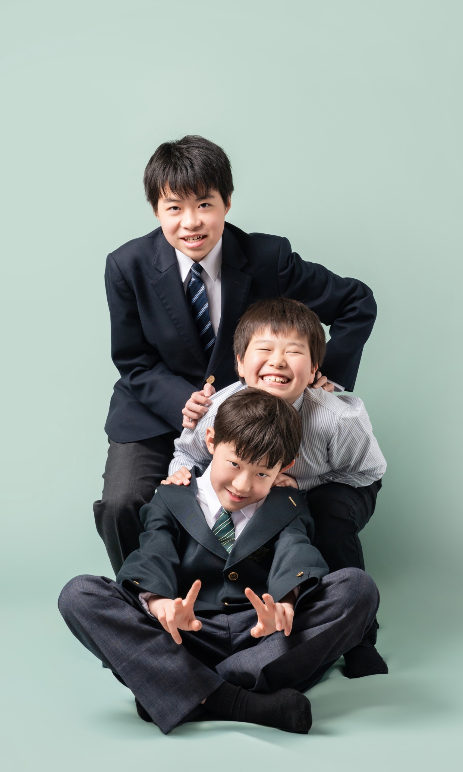 同じお子さんの11年後、成長した姿の写真