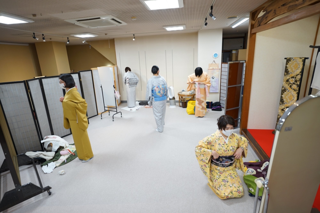 きもの着方教室の様子